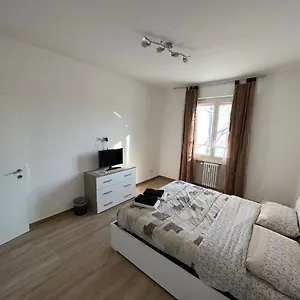 Affittacamere Paul House, Milano